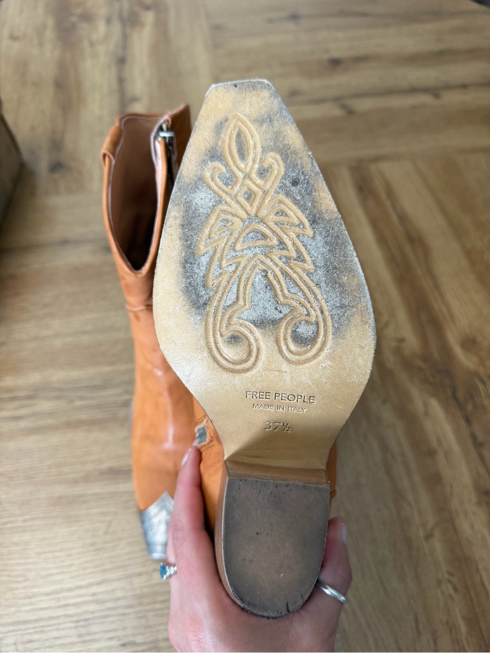 Free People Brayden Western Cowboy Ankle Boots Tan Leather Metal Toe 37.5 7.5 - Picture 4 of 6
